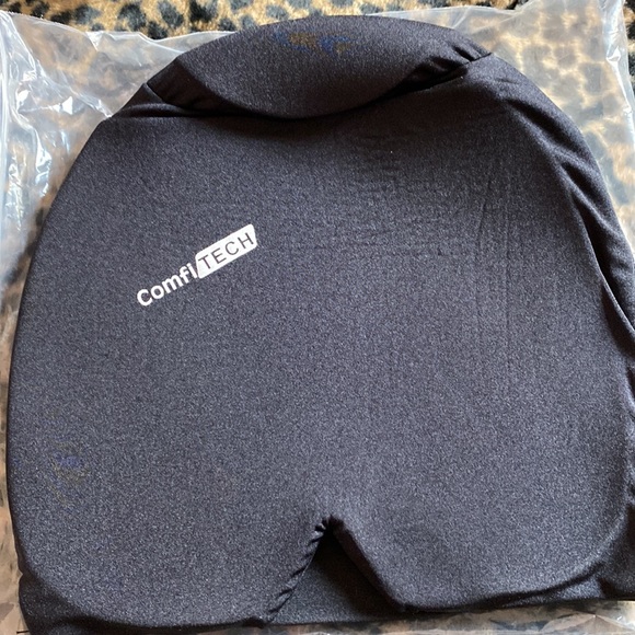 ComfiTech Cold Compression Headache Relief Hat - Picture 4 of 10